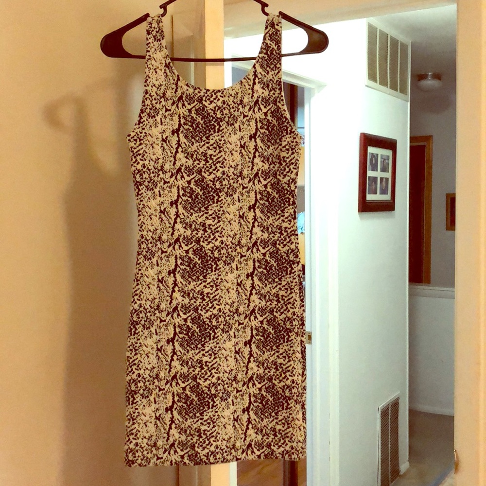 Black/white dress